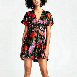 Zara Woman Dark floral fit and flare v neck mini dress Moody-floral Whimsy